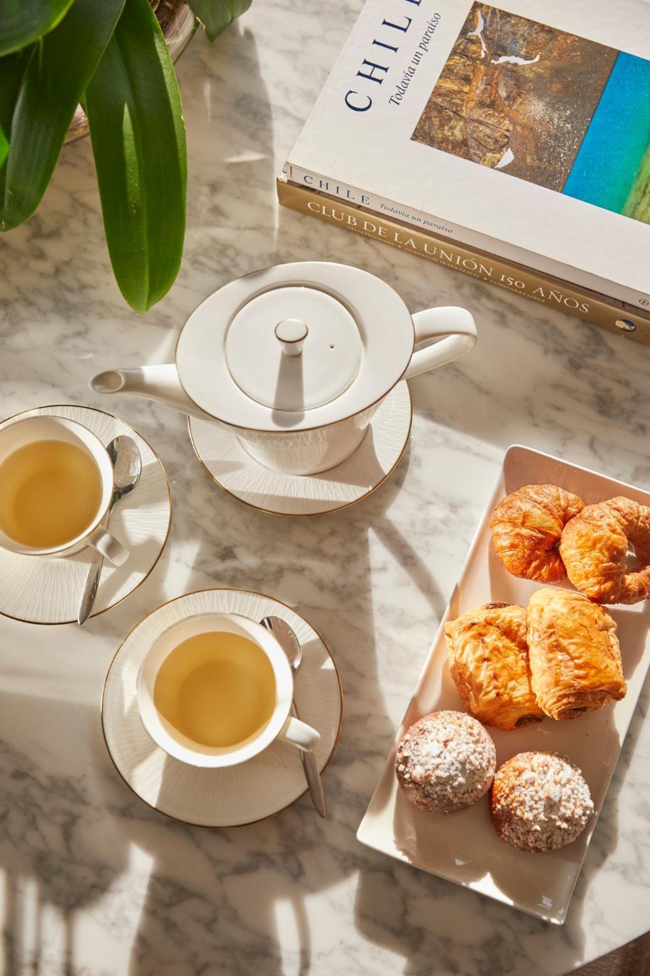 Mandarin Oriental, Santiago Ξενοδοχείο Εξωτερικό φωτογραφία Afternoon tea at the Ritz